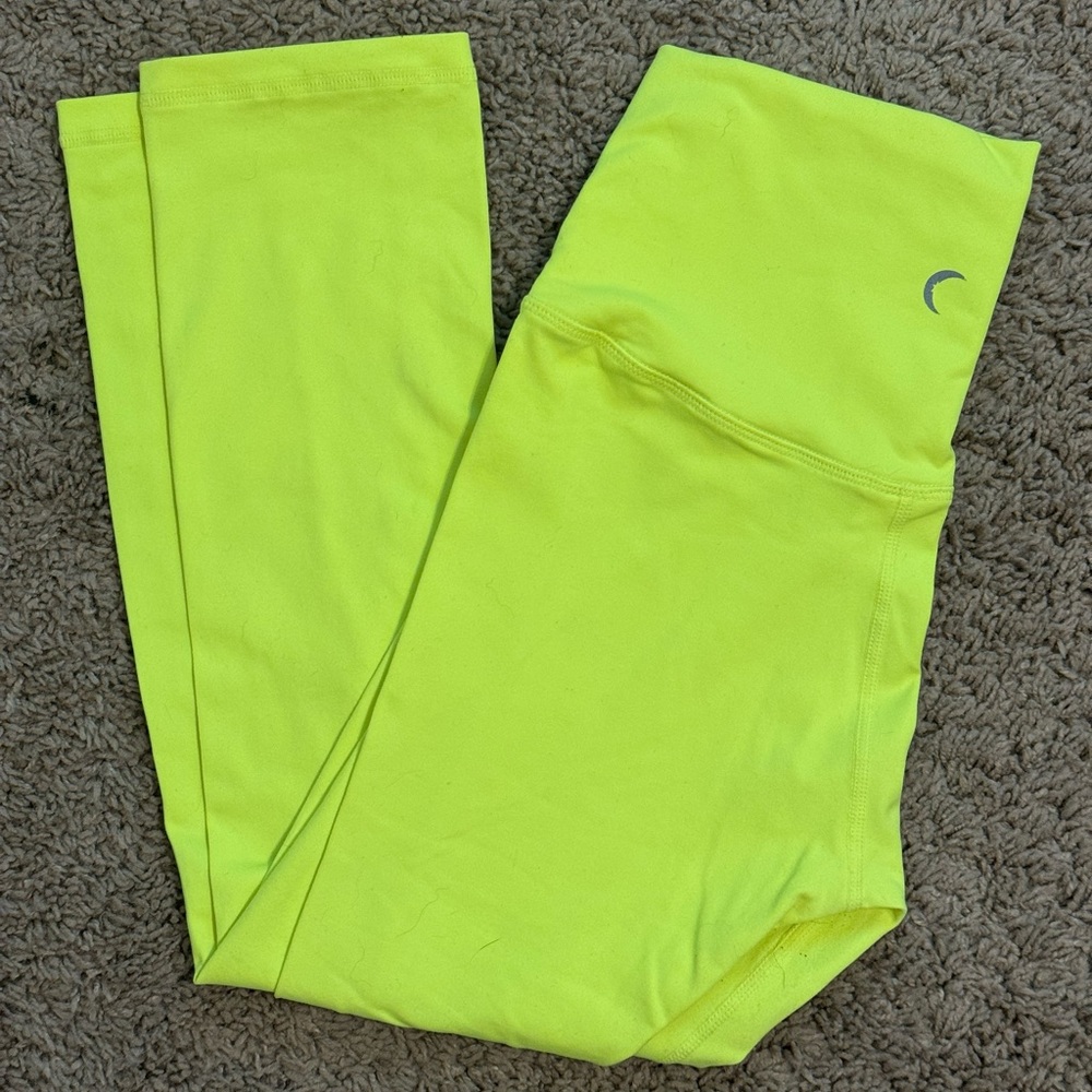 Zyia Light n’ Tight Neon Yellow Cropped High Rise Leggings